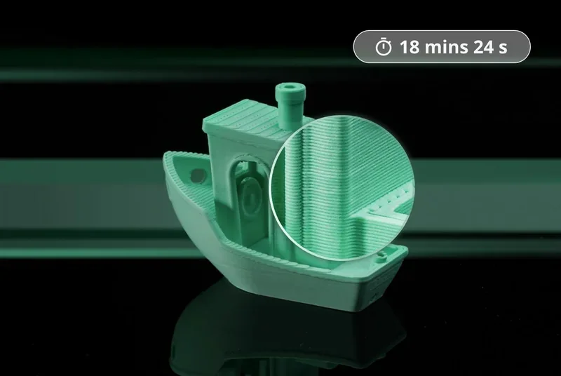 A 3DBenchy printed on the Bambu Lab P1S in 18 minutes 24 seconds, with a layer-detail zoom