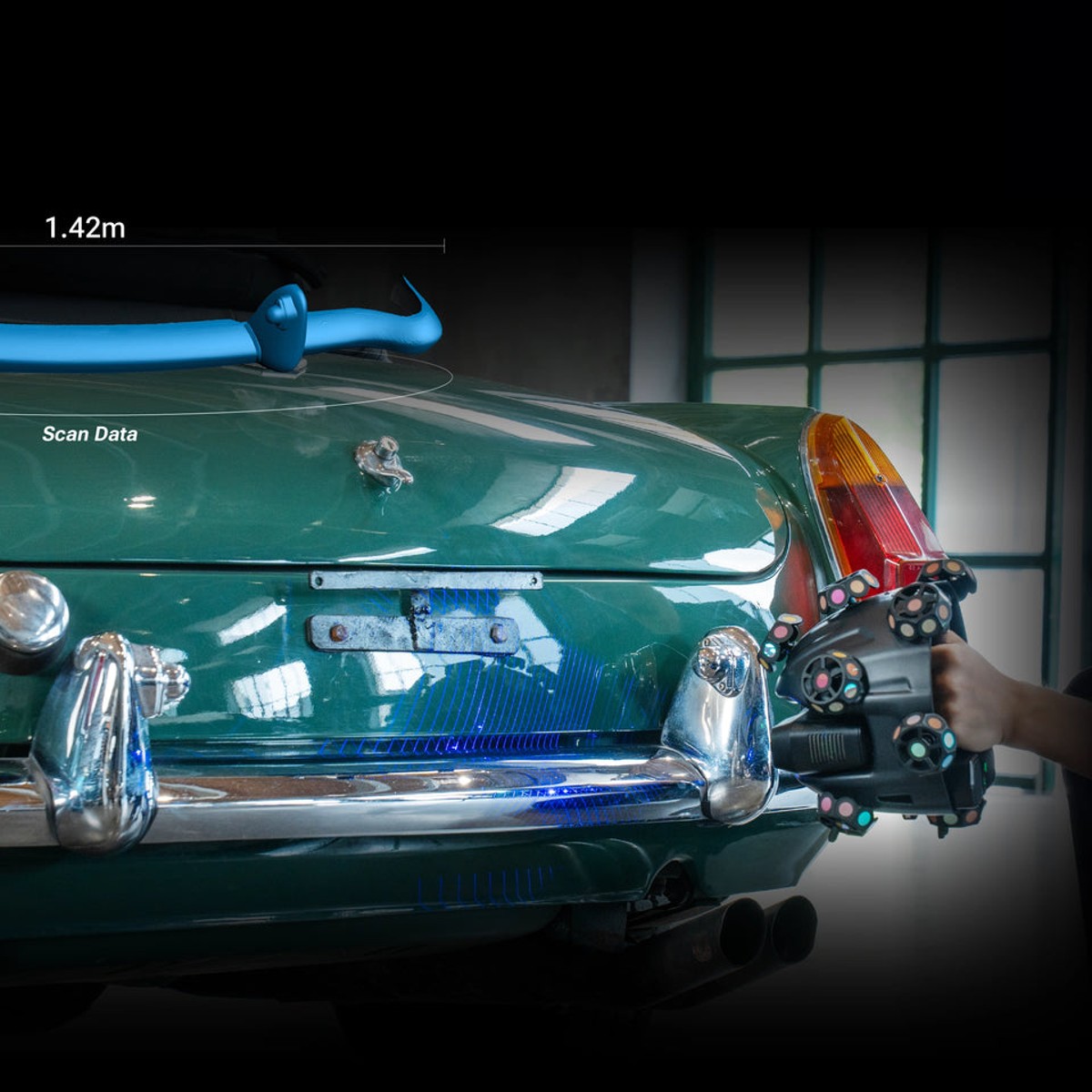 EinScan Trak tracking a large, low-feature classic car panel without any markers placed on the surface