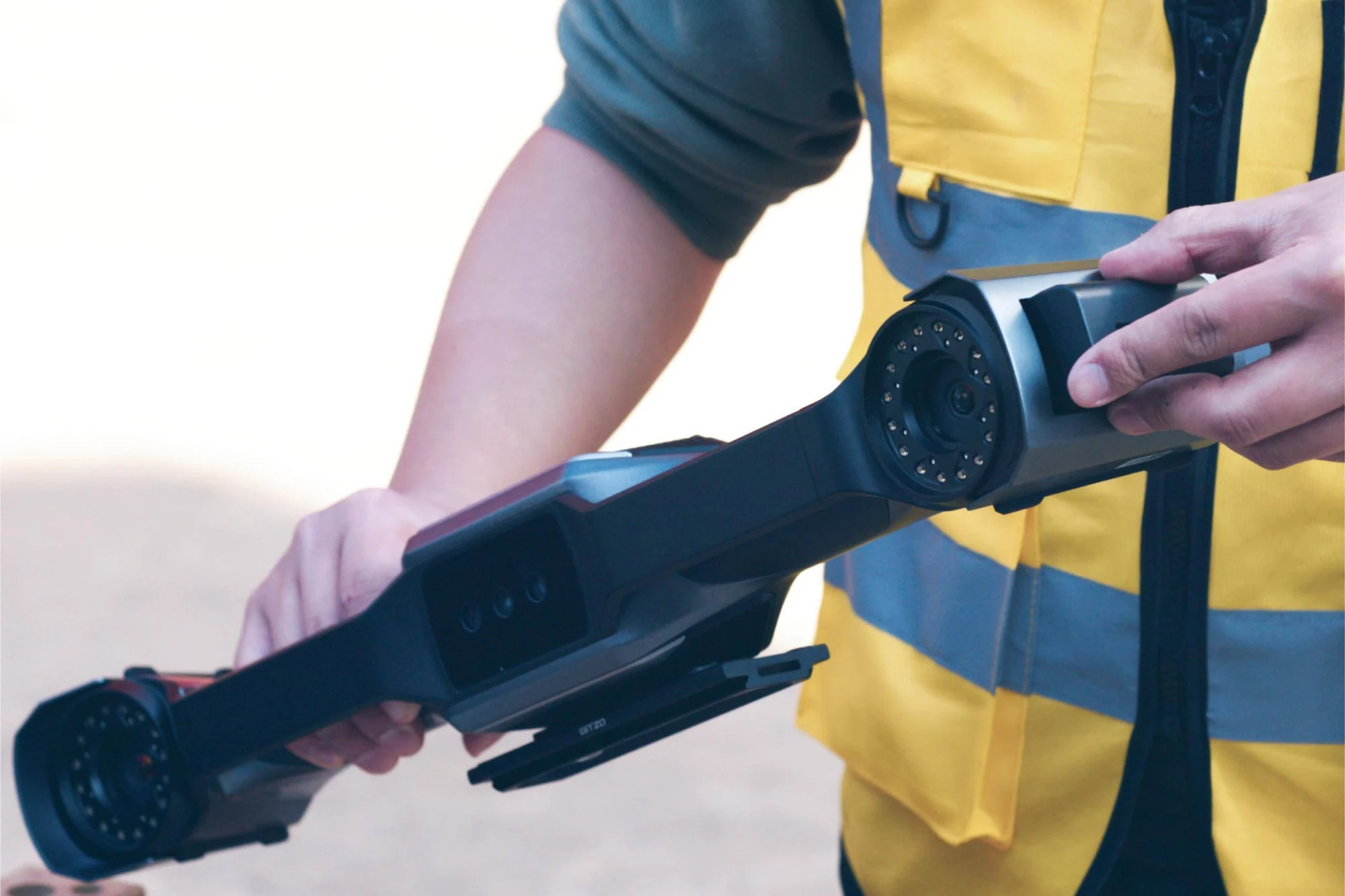 FreeScan Trak Nova hot-swap battery system &mdash; keep going through full inspection cycle without outlet access