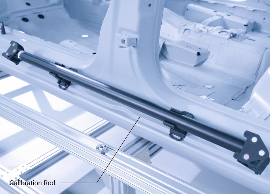 SHINING 3D FreeScan Trak ProW Video Photogrammetry (VPG) — calibration rod sets global scale on a large object with no coded targets