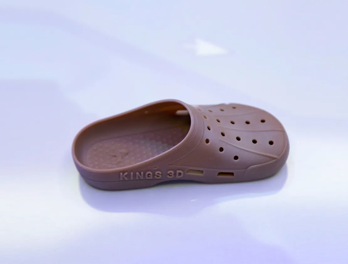 SLA-printed shoe mold prototype — Kings industrial SLA footwear tooling