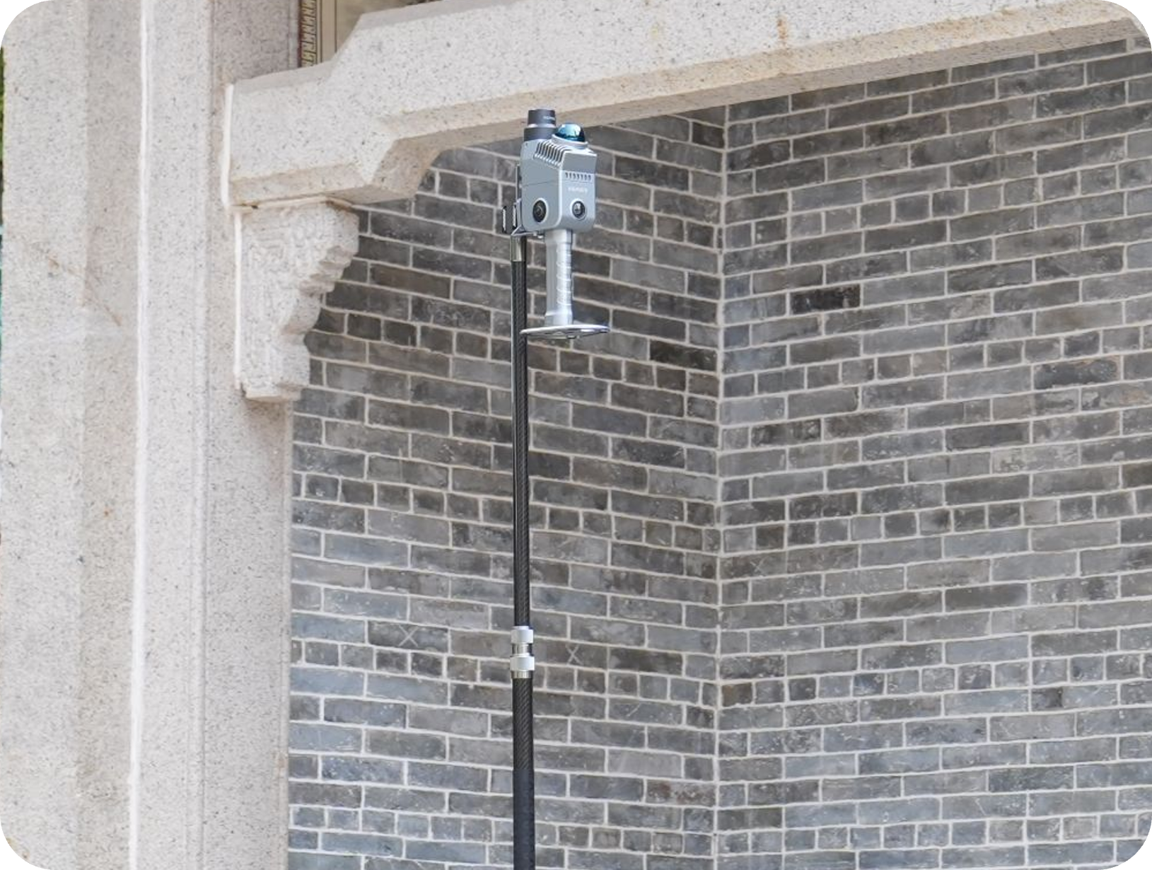 Lixel K2 extension pole accessory — raised scanning for facades, ceilings, and overhead infrastructure