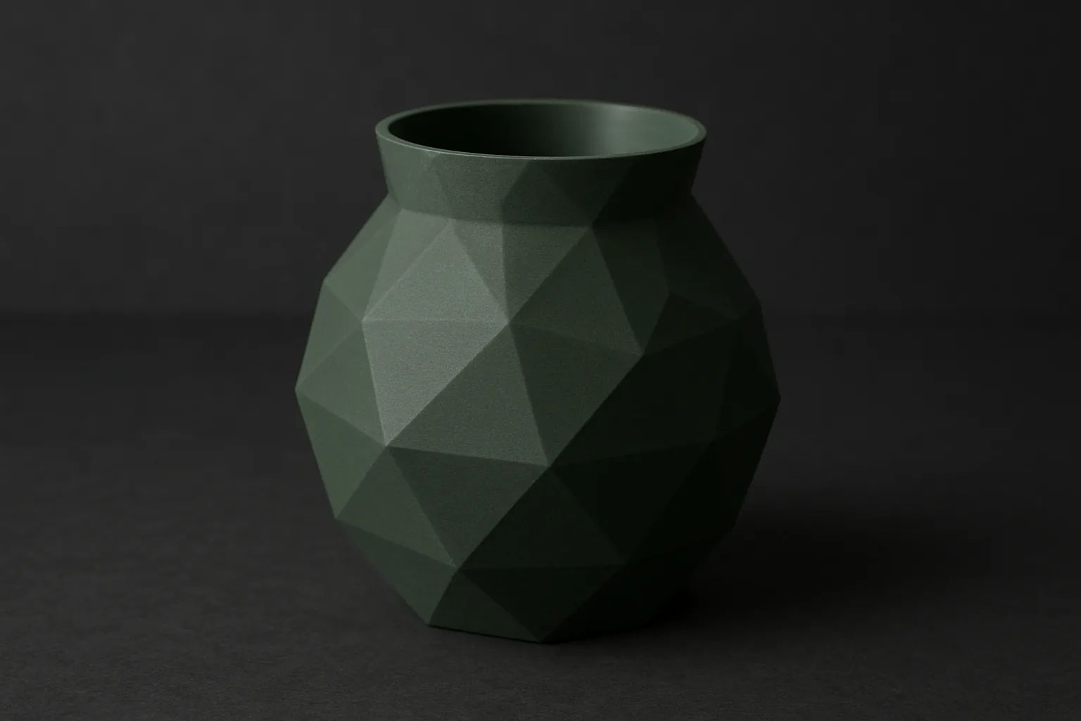 Decorative vase 3D-printed in Rev1 PLA Matte