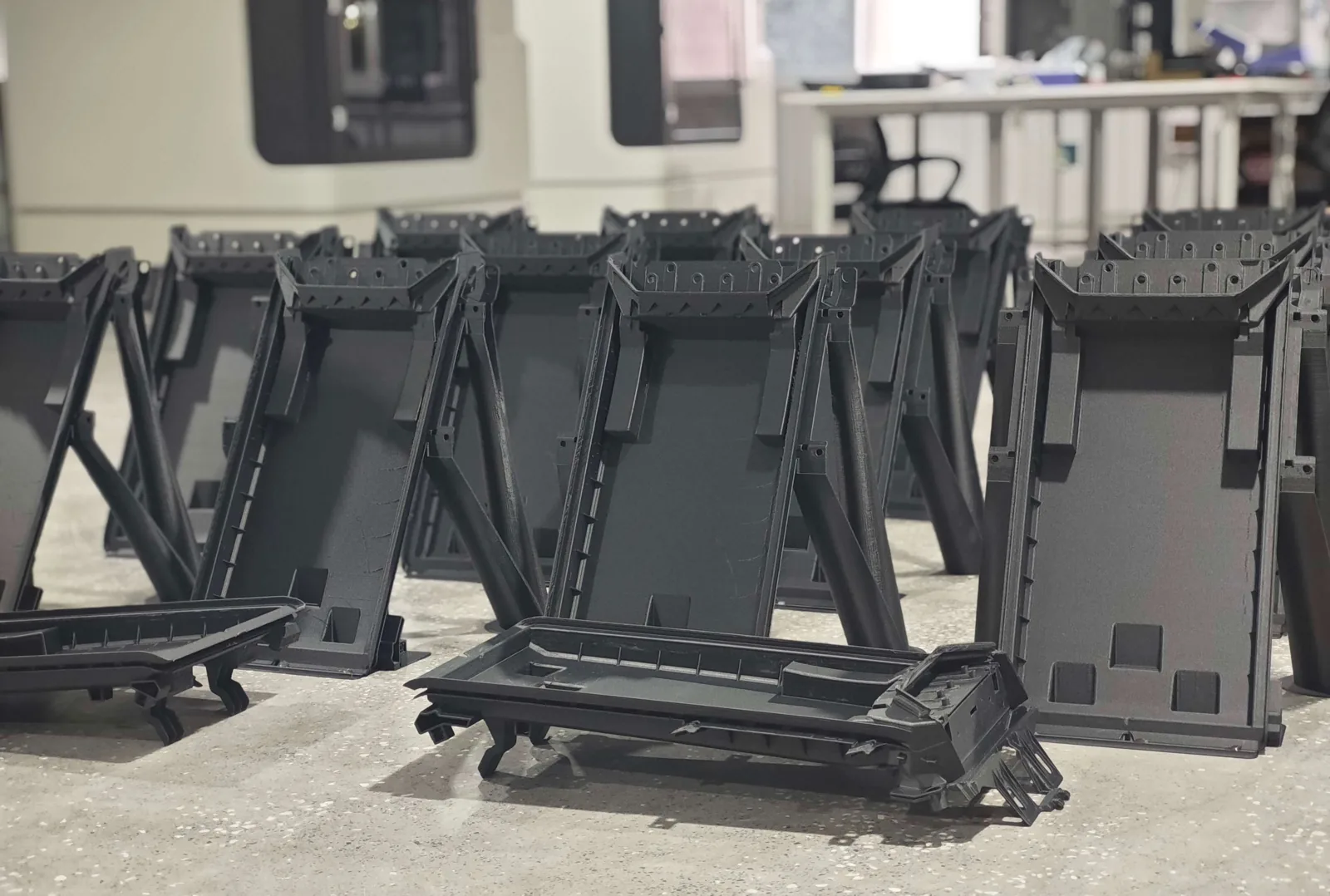 Large-format industrial 3D-printed structural parts produced on CreatBot machines